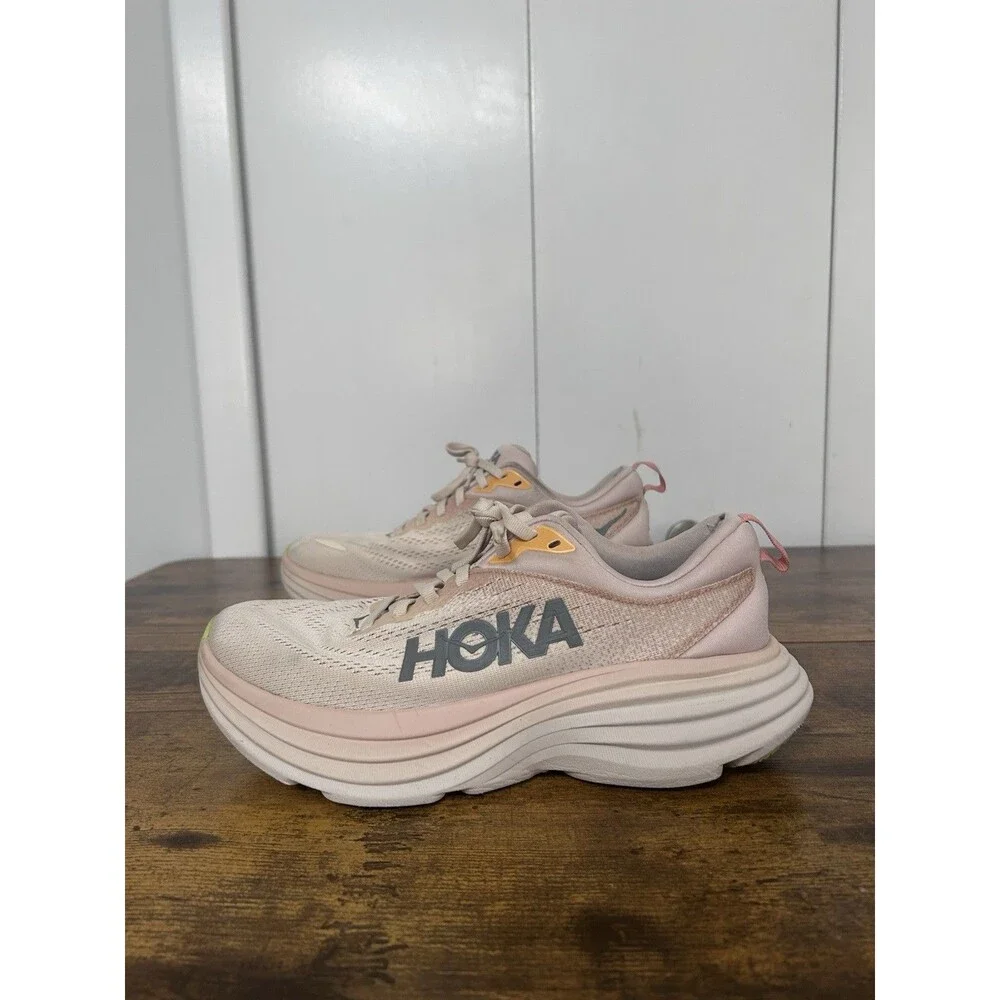 Hoka One One HOKA Bondi 8 Cream Vanilla Colorway running Track Outdoor Sz 7.5B